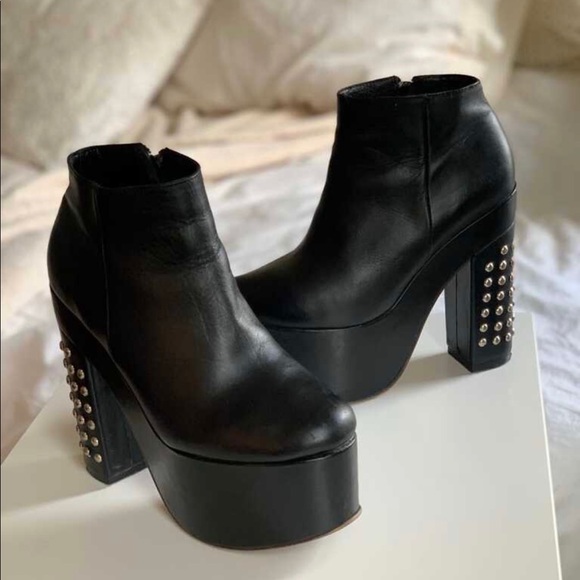 PARUOLO brand authentic leather boots - Picture 2 of 3